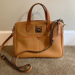 Dooney & Bourke Handbag- GREAT CONDITION- LIKE NEW